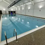 Bay Shores - 2 2 Minutes - Part Of The The Bay Filey Village With Pool, Gym And Direct Access, Pub, Restaurant, Tennis And Meadows Walks Vakantiehuis Reighton