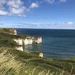 Bay Shores - 2 2 Minutes - Part Of The The Bay Filey Village With Pool, Gym And Direct Access, Pub, Restaurant, Tennis And Meadows Walks Hébergement de vacances