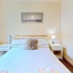 Vakantiehuis Bay Shores - 2 2 Minutes - Part Of The The Bay Filey Village With Pool, Gym And Direct Access, Pub, Restaurant, Tennis And Meadows Walks