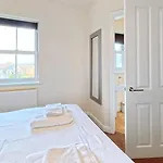 Vakantiehuis Bay Shores - 2 2 Minutes - Part Of The The Bay Filey Village With Pool, Gym And Direct Access, Pub, Restaurant, Tennis And Meadows Walks *