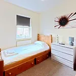 Bay Shores - 2 2 Minutes - Part Of The The Bay Filey Village With Pool, Gym And Direct Access, Pub, Restaurant, Tennis And Meadows Walks Vakantiehuis Reighton