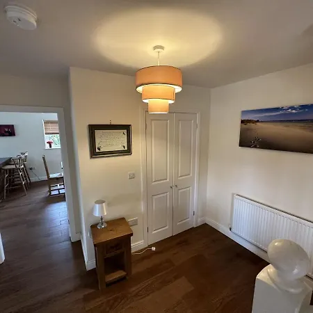 Bay Shores - 2 2 Minutes - Part Of The The Bay Filey Village With Pool, Gym And Direct Access, Pub, Restaurant, Tennis And Meadows Walks Reighton