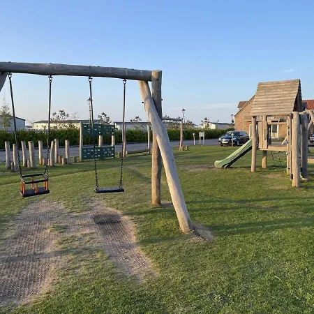 Bay Shores - 2 2 Minutes - Part Of The The Bay Filey Village With Pool, Gym And Direct Access, Pub, Restaurant, Tennis And Meadows Walks Reighton