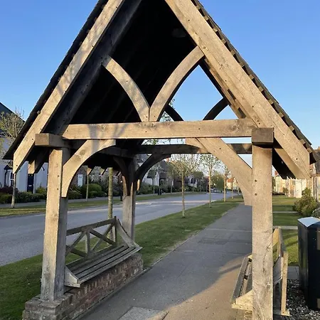 Bay Shores - 2 2 Minutes - Part Of The The Bay Filey Village With Pool, Gym And Direct Access, Pub, Restaurant, Tennis And Meadows Walks * Reighton