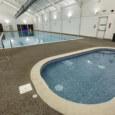 Bay Shores - 2 2 Minutes - Part Of The The Bay Filey Village With Pool, Gym And Direct Access, Pub, Restaurant, Tennis And Meadows Walks
