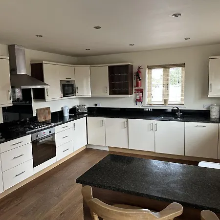 Bay Shores - Pool And Access - Collection Of 2 In One Sleeping 18 Total