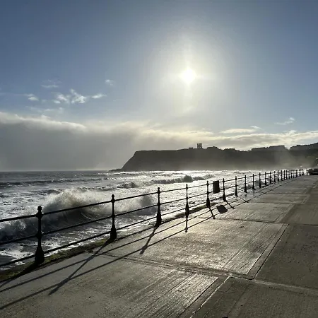 Bay Shores - 2 2 Minutes - Part Of The The Bay Filey Village With Pool, Gym And Direct Access, Pub, Restaurant, Tennis And Meadows Walks