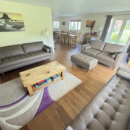 Bay Shores - Pool And Access - Collection Of 2 In One Sleeping 18 Total Reighton