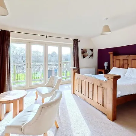 Bay Shores - 2 2 Minutes - Part Of The The Bay Filey Village With Pool, Gym And Direct Access, Pub, Restaurant, Tennis And Meadows Walks