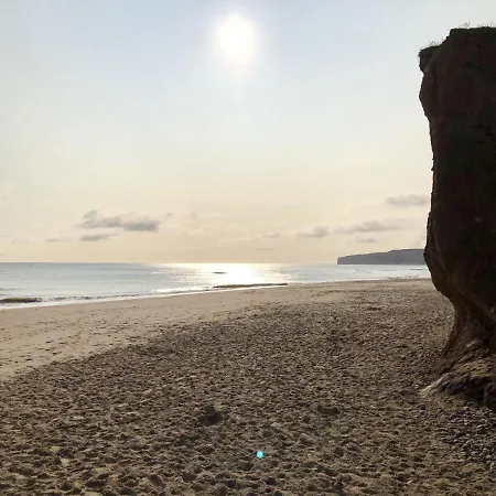 Bay Shores - 2 2 Minutes - Part Of The The Bay Filey Village With Pool, Gym And Direct Access, Pub, Restaurant, Tennis And Meadows Walks Reighton