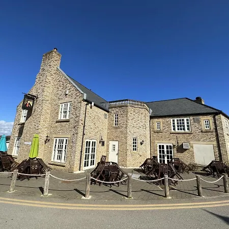 Bay Shores - 2 2 Minutes - Part Of The The Bay Filey Village With Pool, Gym And Direct Access, Pub, Restaurant, Tennis And Meadows Walks *